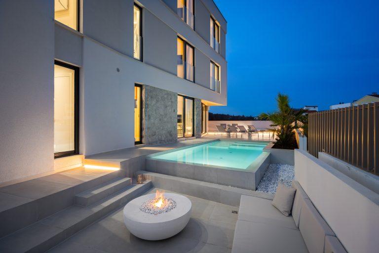 Seafront Villa with Breathtaking Views 1437495361