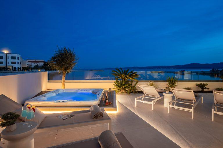 Seafront Villa with Breathtaking Views 1437495361