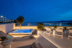 Seafront Villa with Breathtaking Views 1437495361