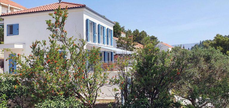 Private Seafront Sanctuary with Uninterrupted Sea Views 2352208720