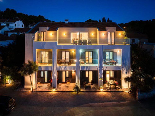 Serenity Heights Villa 4155606169
