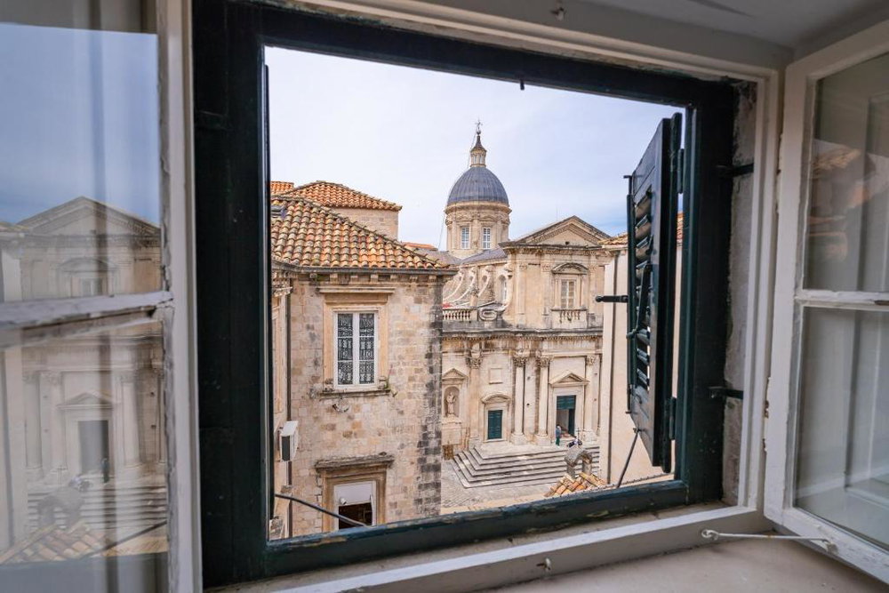 Stone House in Dubrovnik Old Town – 4 Apartments + Commercial Space 4111664211