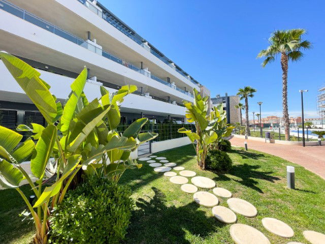 Ground floor in one of the most exclusive areas of Playa Flamenca, Orihuela Costa 3286083184