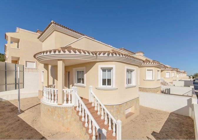 Villa of sale in San Miguel de Salinas 4026004053