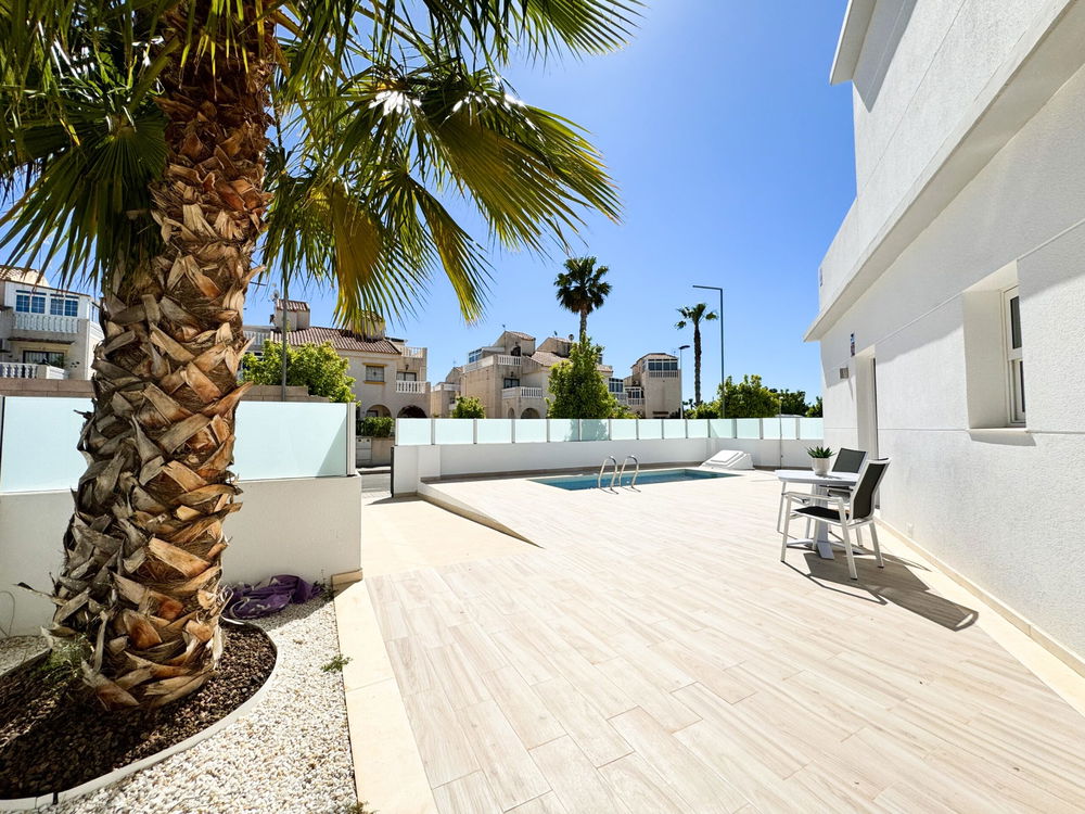 Villa in La Torreta, Torrevieja 3963805152