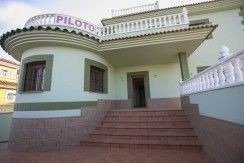 Villa for sale in Torrevieja 3325747506