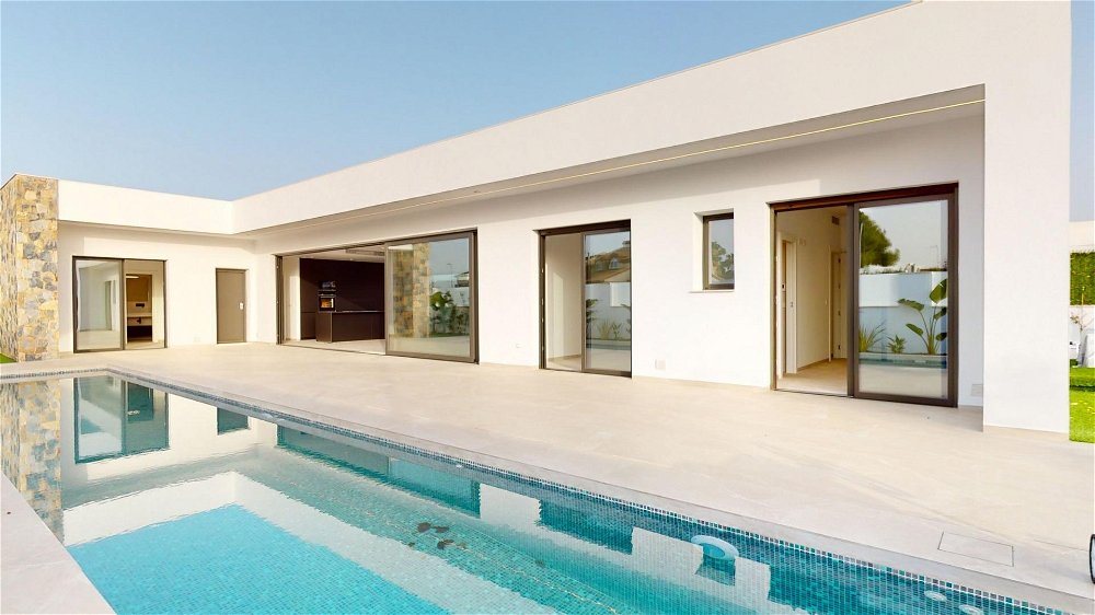Villa for sale in Los Alcázares 3013044839