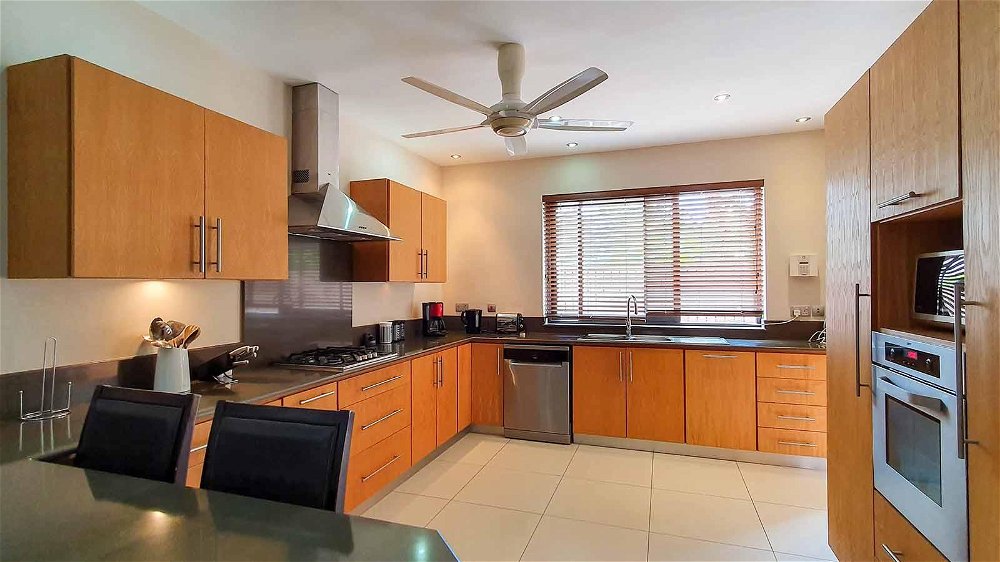Apartment for sale with 3 bedrooms, 3 Bedroom Apartment, Black River 2966226230
