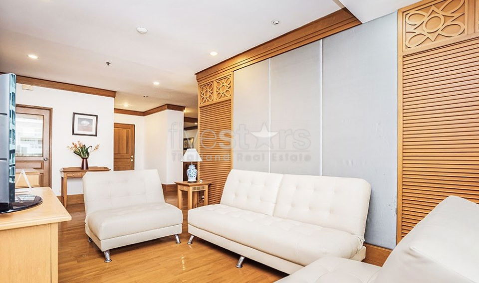 2 bedroom condo for sale on Langsuan 408851340