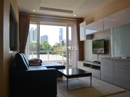 2-bedroom spacious condo close to BTS Phromphong 2027753193