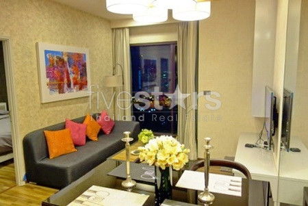 Modern 2-bedroom condominium for sale close to BTS Phrakanong 3130259487