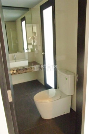 Low rise condo for sale close to Ploenchit BTS Station 1024539668