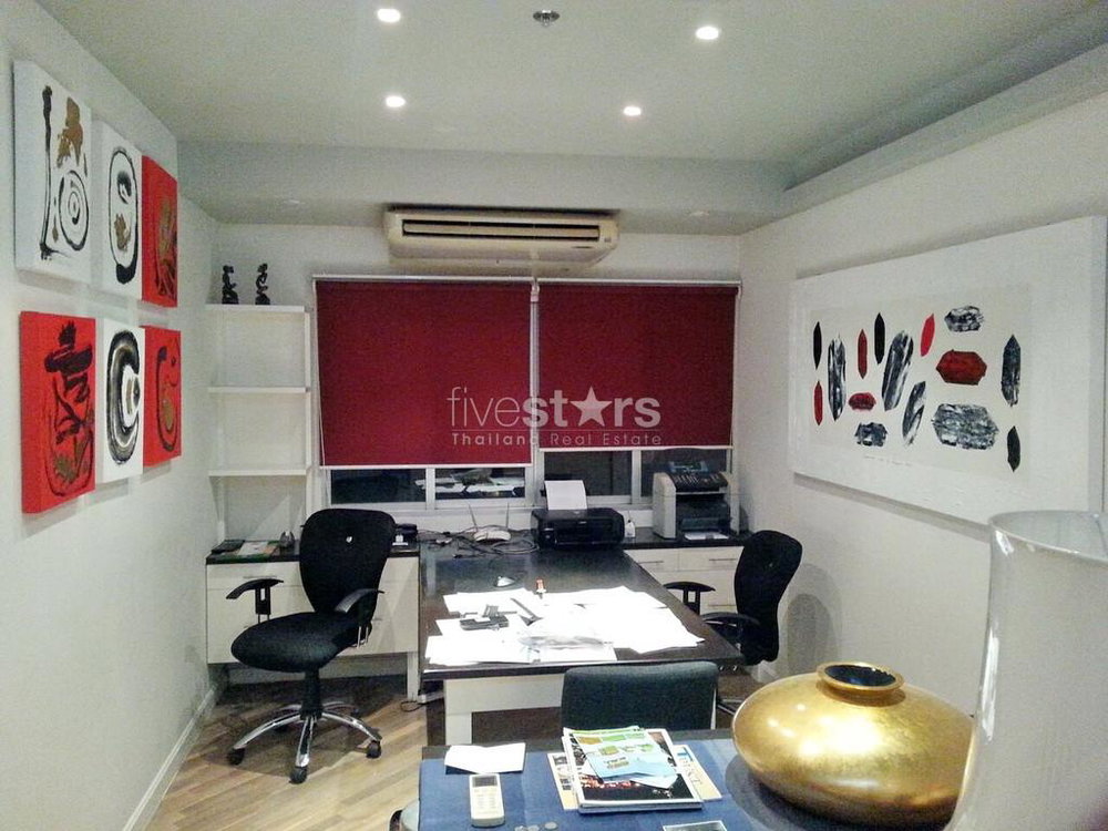 2-bedroom high floor condo close to BTS Ploenchit 3486561991