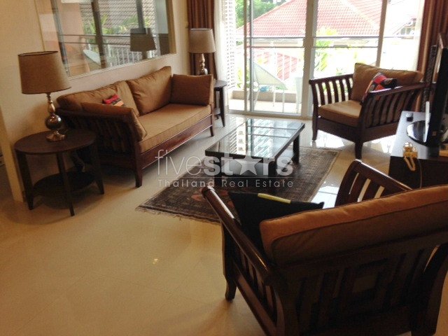 2-bedroom spacious condo in low rise residence in Phromphong 3183481990