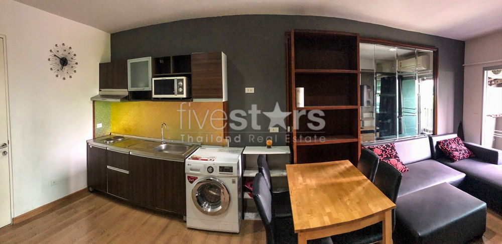 2-bedroom low rise condo for sale close to Phromphong BTS station 2125148266