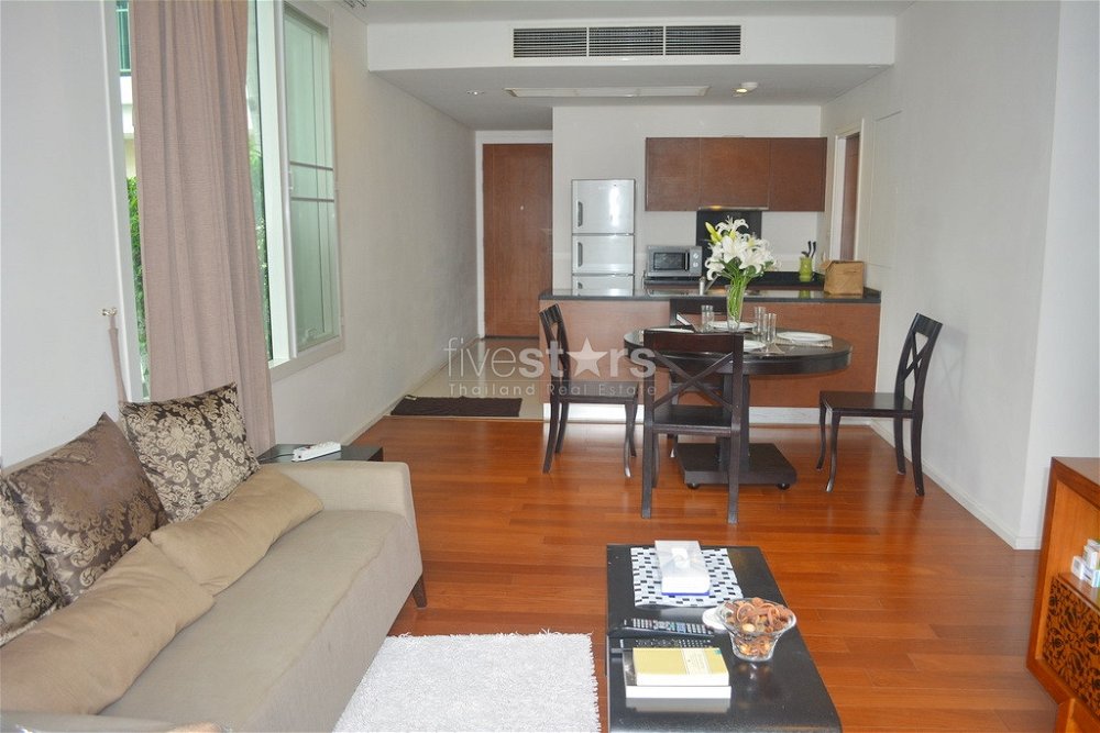 2-bedroom corner unit in modern residence in the Asoke area 3210810098