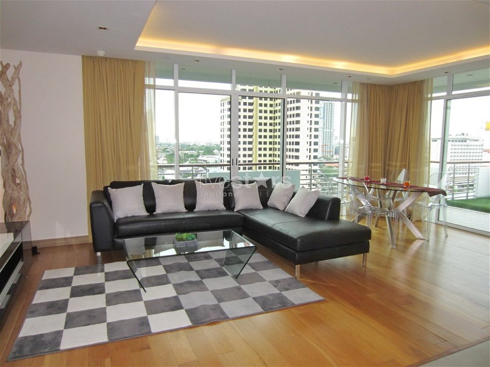 Spacious 2-bedroom unit with a large balcony in Ari area 3213273823