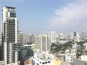 2-bedroom condo for sale 300m from BTS Phromphong 3182125473
