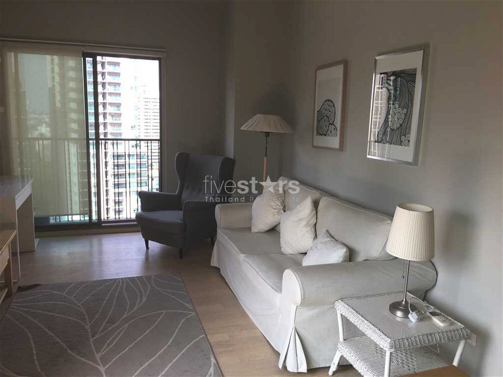 2-bedroom condo for sale 300m from BTS Phromphong 3182125473