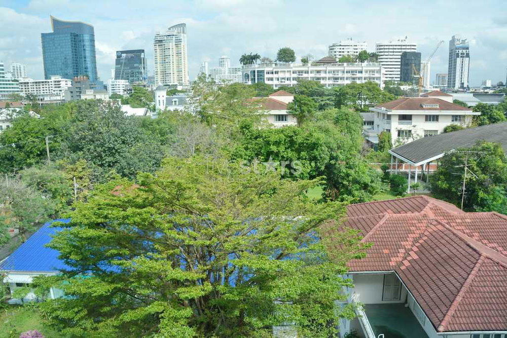 3-bedroom very spacious condo in mid-rise cozy residence 1398398296