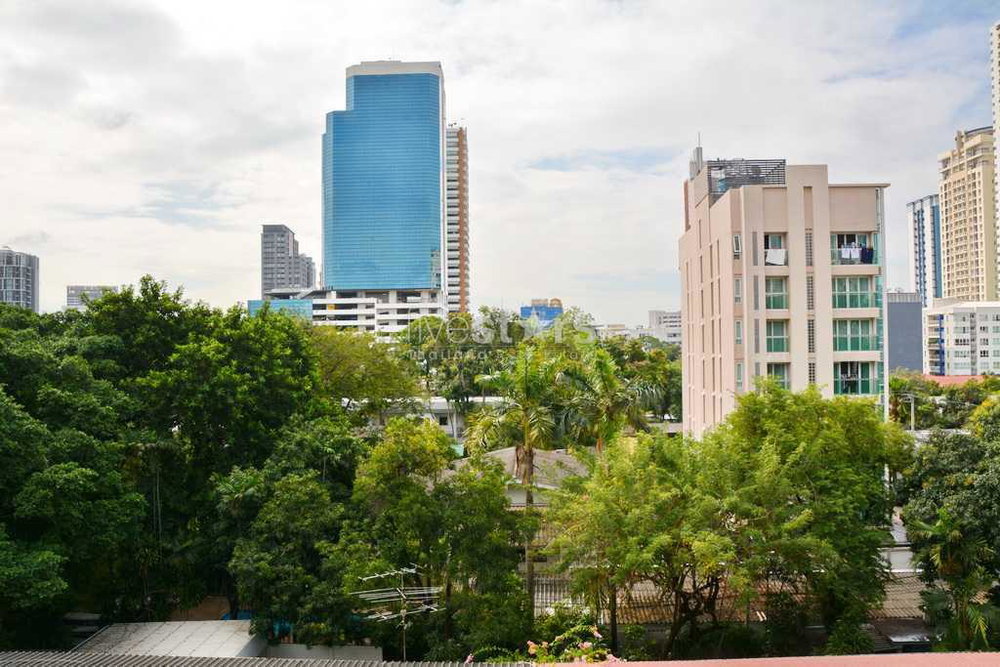 3-bedroom very spacious condo in mid-rise cozy residence 1398398296