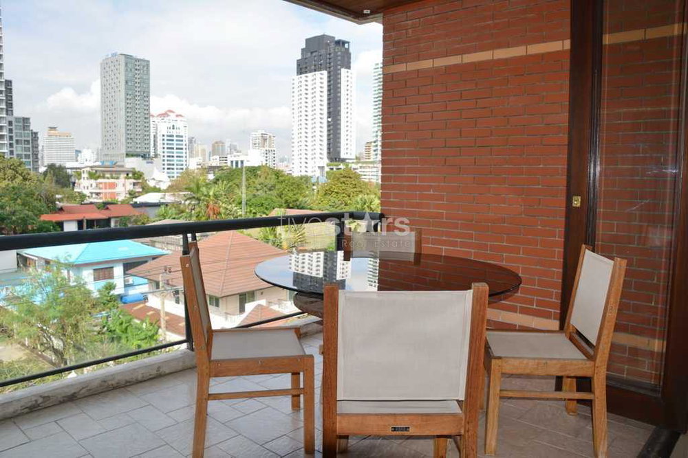 3-bedroom very spacious condo in mid-rise cozy residence 1398398296