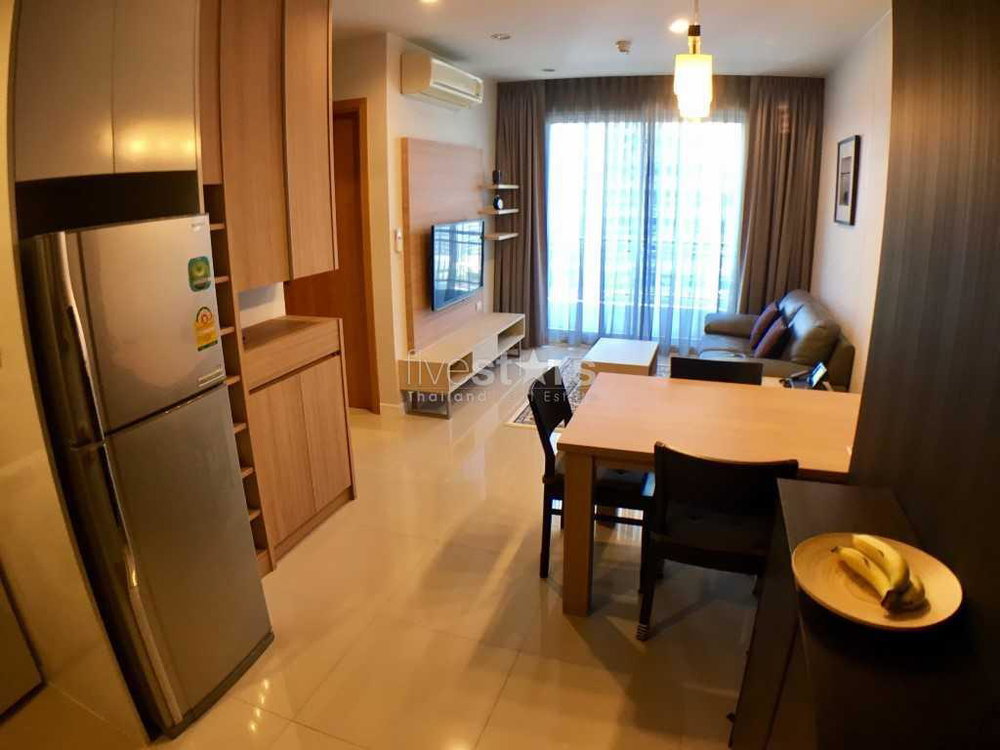 1-bedroom high floor unit in Nana/Petchaburi 3953987138