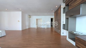 3-bedroom refurbished condo with long terrace in Phromphong 2718924373
