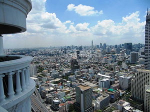 1-bedroom spacious unit with breathtaking city views in Sathorn 81590450