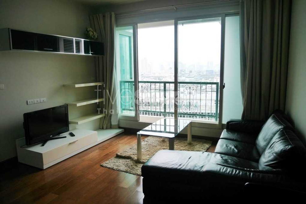 1-bedroom condo for sale close to BTS Chidlom 1844655245