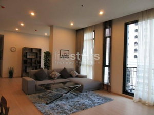 4 bedroom condo for sale on Ekkamai to Phetchaburi 2256021165