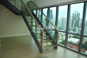 2-bedroom high floor duplex unit in Asoke area 1163853591