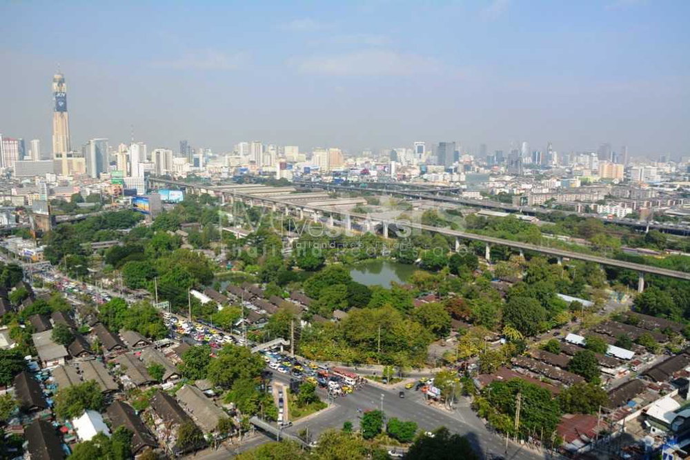 1-bedroom modern high floor unit in the Nana/Petchaburi area 1864074136
