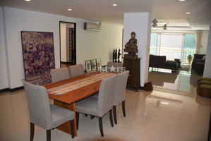 4-bedroom spacious condo in the Ekamai area 3866392573