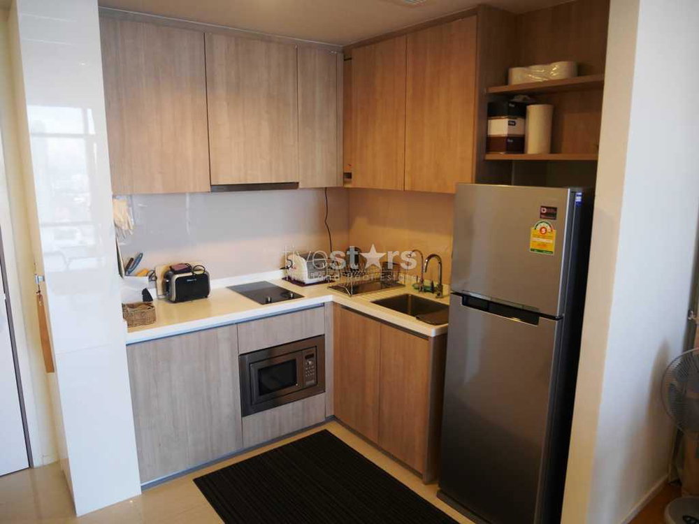High floor modern 1 bedroom condo on Petchaburi 636664823