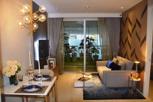 1-bedroom modern condo very close to BTS Ploenchit 3806234144