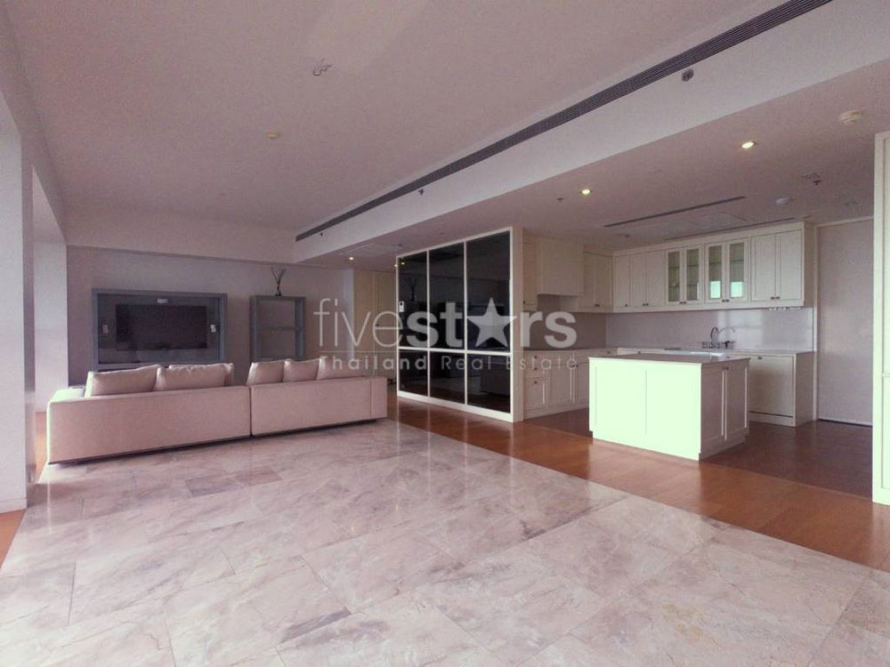 3 bedroom high floor condo for sale on Sathorn 3524355716