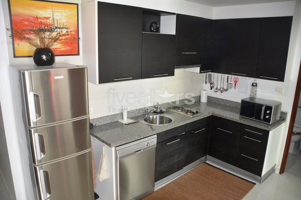 Spacious high floor 1-bedroom condo in Nana 1277770562