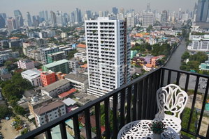 3-bedroom high floor corner unit located in the Petchaburi/Thonglor area 91047632