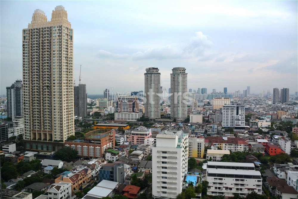 2-bedroom spacious condo in the heart of Sathorn 3937433848
