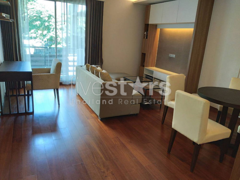 Modern 2-bedroom condo within easy reach of BTS Nana 1692169354