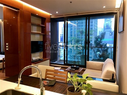 1 bedroom condo for sale close to Phrom Phong BTS station. 1883110700
