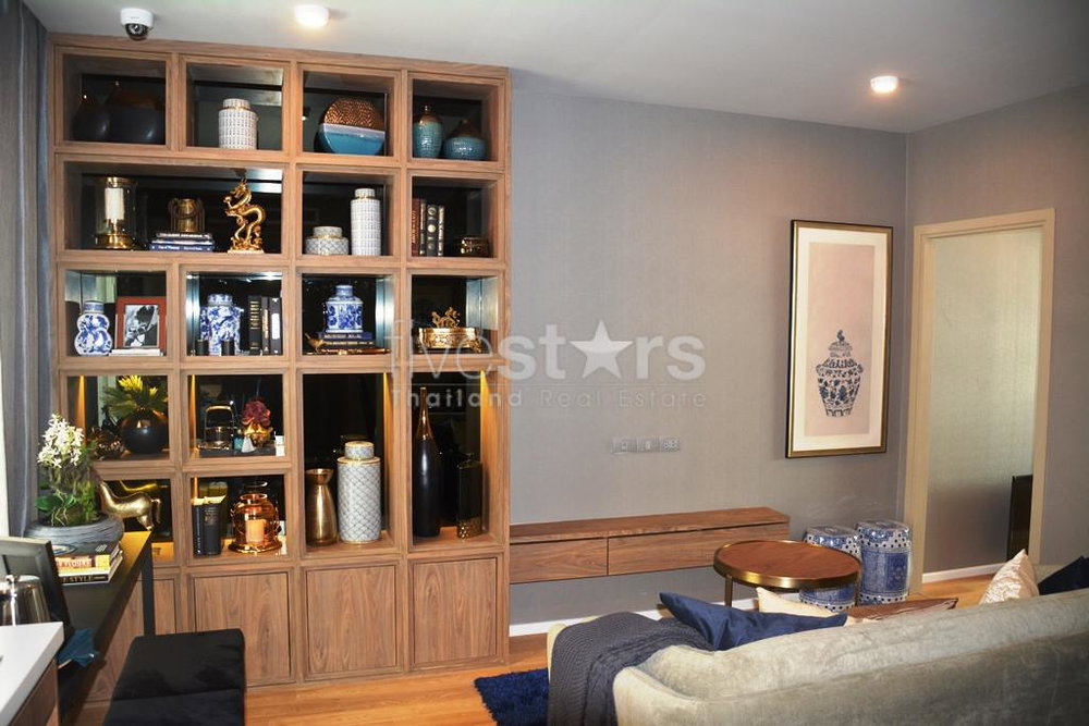 2-bedroom new condo in the Phromphong area 1215028198