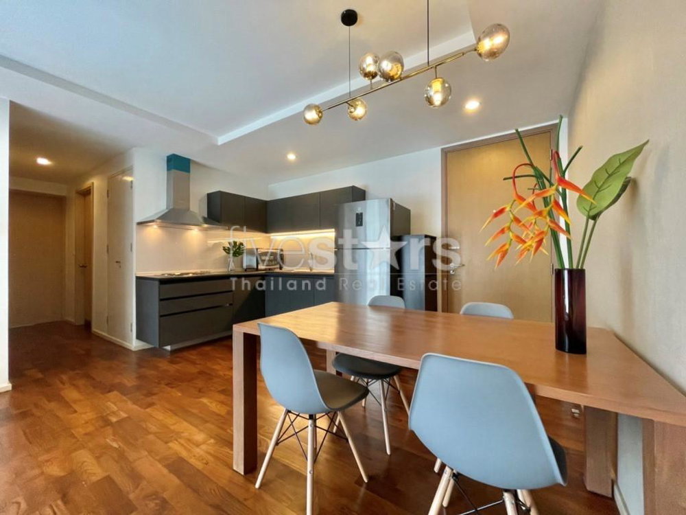 2 bedrooms condo for rent close to Nana BTS station 3041003430