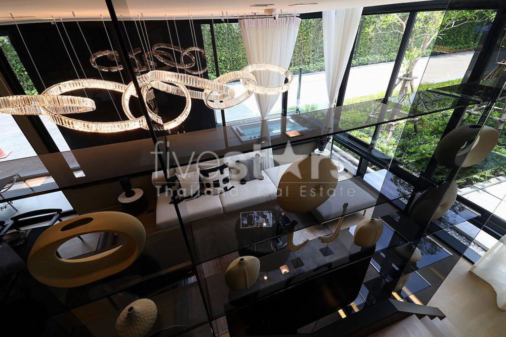 Beautiful 2 bedroom duplex condominium for sale in Ekamai 4134911960