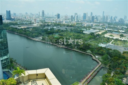 4-bedroom penthouse with lake views close to BTS Asoke 4019344204