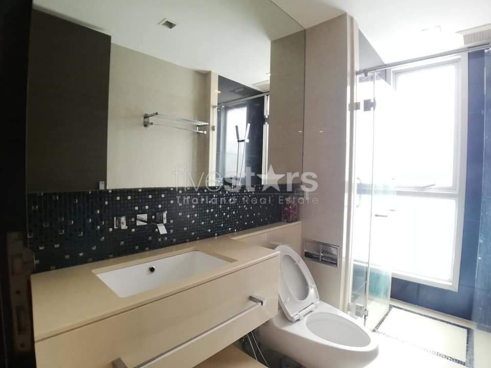 2 bedrooms condominium for sale close to MRT Petchburi station 3222555758