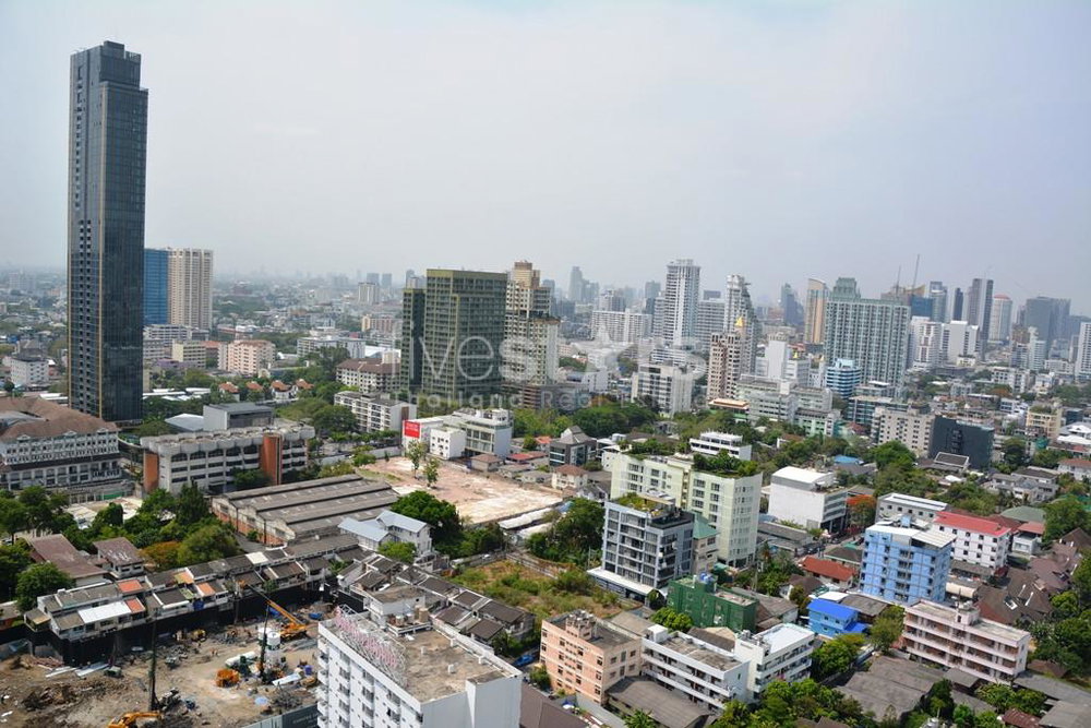 1-bedroom high floor condo on Petchaburi Road 1836211302