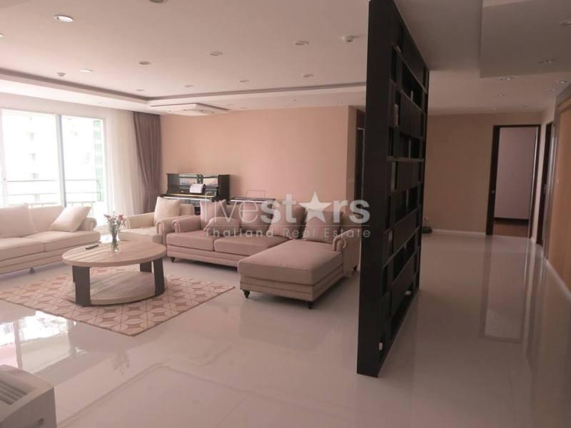 4 bedrooms condo for sale in Phromphong 1444183882
