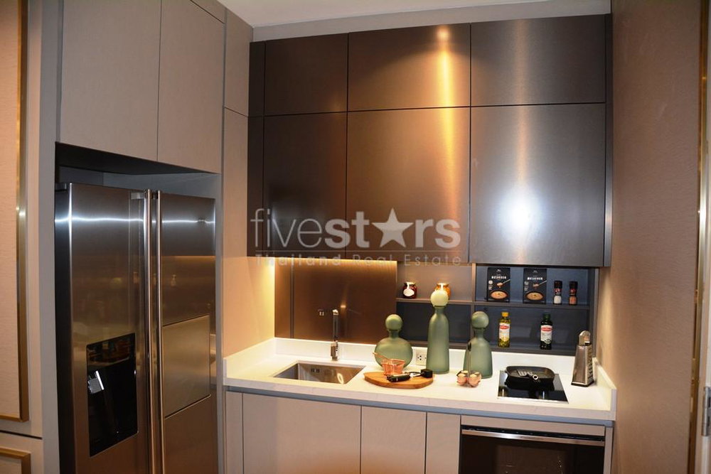 2-bedroom high end condo close to Siam 664207045